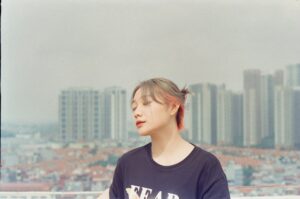 LanaDate image 3
